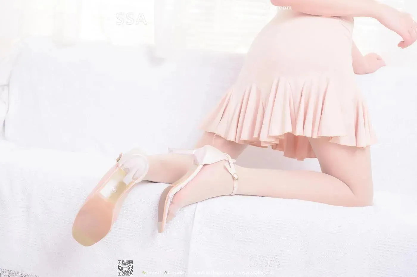 [SSA丝社]超清写真 NO.340 素素画师少女的透明高跟鞋肉丝袜(上)[22] [45P]插图7
